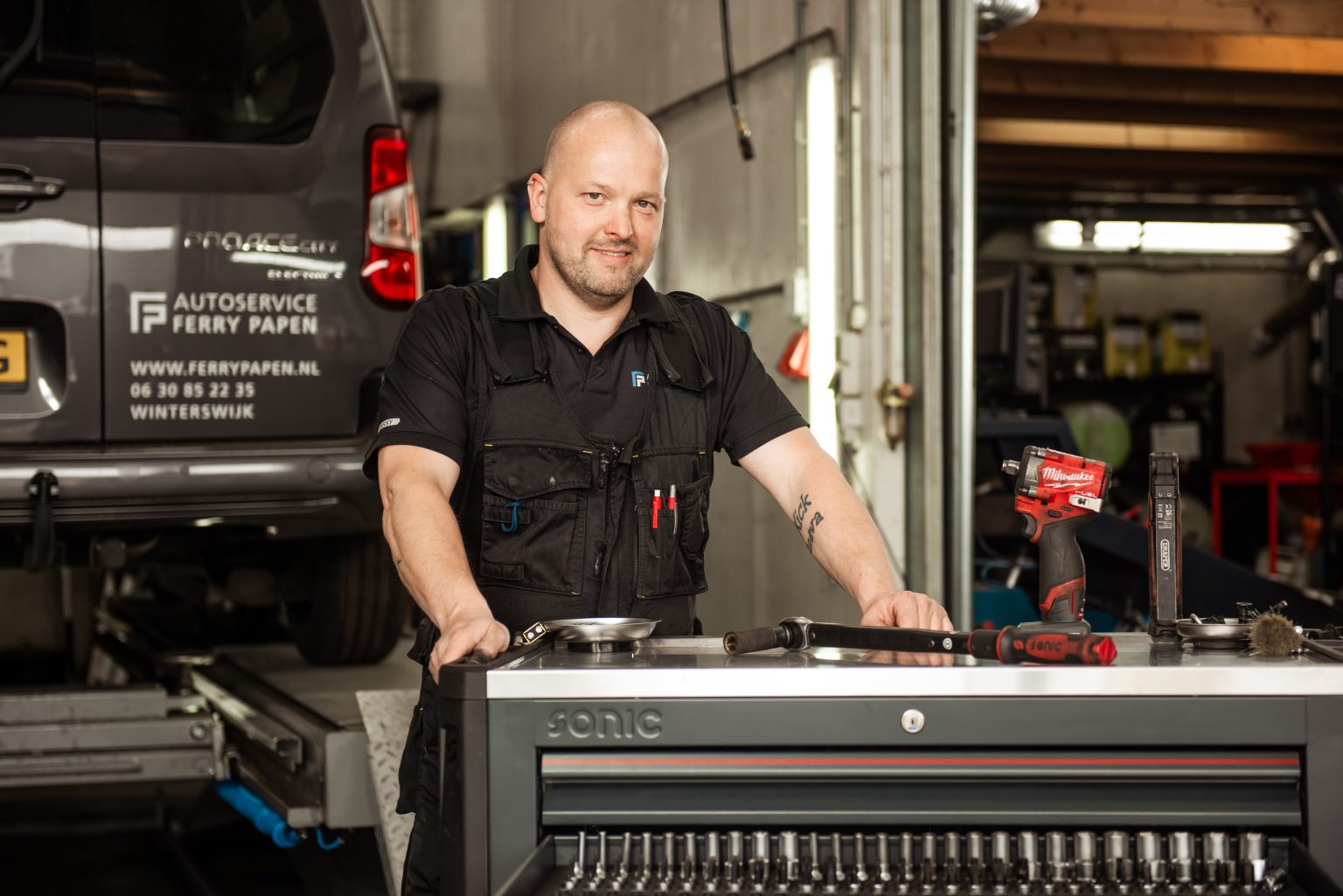ALL RIGHTS RESERVED: Job Lugtigheid